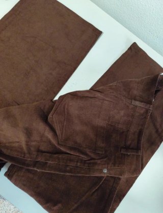 Pantalón de pana marrón