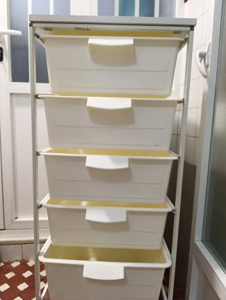 Cajonera de almacenamiento blanca