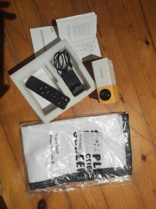 Miniproyector Portátil HD y Pantalla