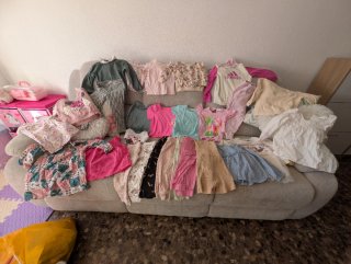 Lote de ropa para niña 92cm 30 prendas