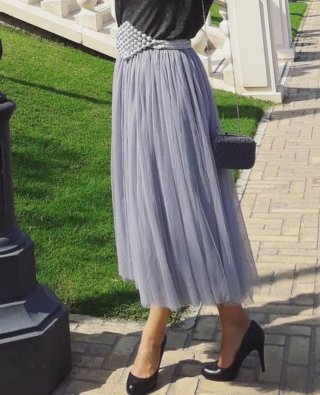 Falda de tul gris