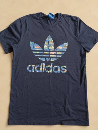 Camiseta Adidas Negra con Logo Estampado Talla L