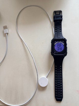 Apple Watch Series 7 GPS + Cellular