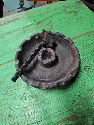 Cascanueces de Madera Artesanal