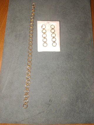 Conjunto de Pulsera y Pendientes Chapados