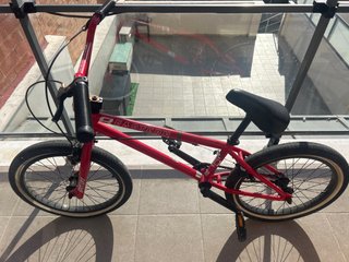Bicicleta BMX Eastern Roja