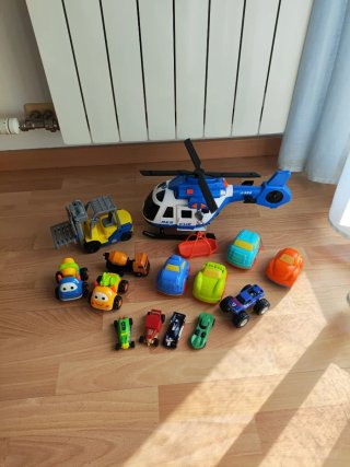 Set de 13 Vehículos de Juguete