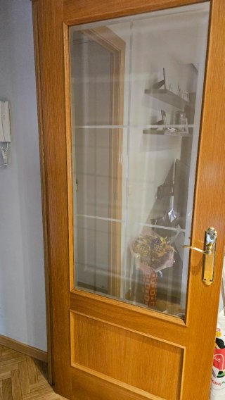 3 Puertas roble cristal, 5 normales y 1 exterior