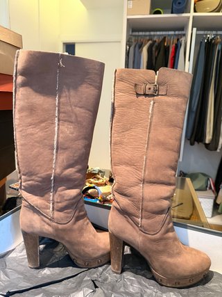 Botas Altas de Piel Marrón Estilo Boho.