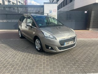 Peugeot 5008 2015