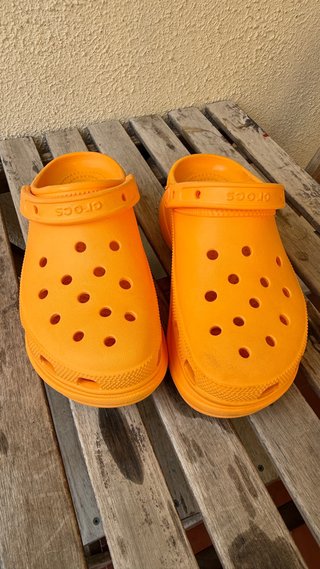 Crocs Naranjas con Plataforma