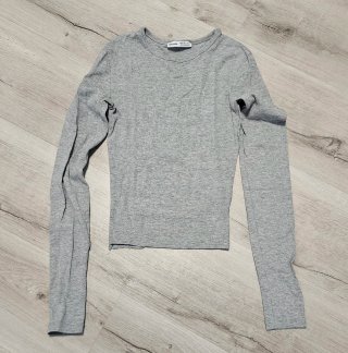 Camiseta básica gris, negro y granate Bershka