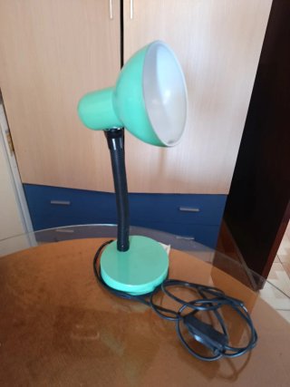 Lámpara de mesa turquesa