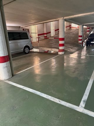 Alquilo plaza de parking en Calafell