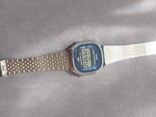 Reloj Casio A140WE-8AEF Plateado