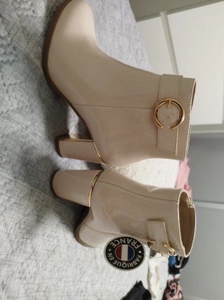 Botines Elegantes Beige