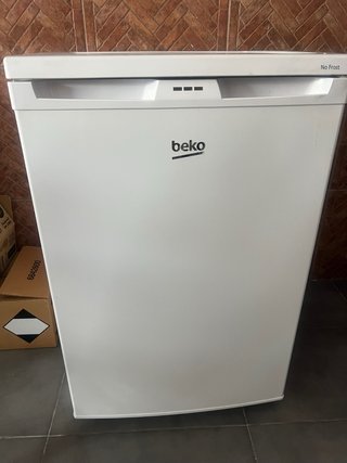 Congelador Bajoencimera Beko No Frost