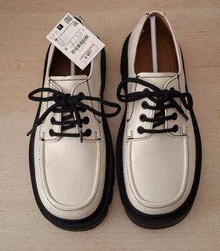 Mocasines elegantes Zara Blancos Talla 40