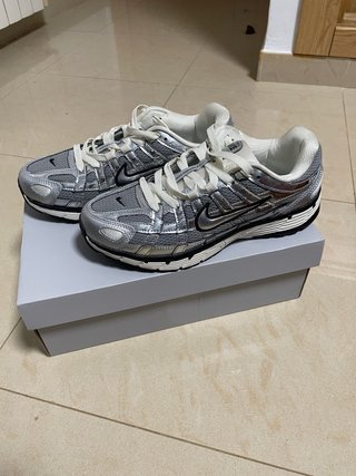 Zapatillas Nike P-6000 Gris Talla 41 Nuevas