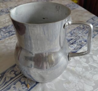 Jarra de Aluminio Vintage
