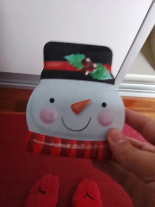 Caja Navideña de Metal con Forma de Muñeco