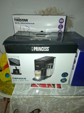 Cafetera Princess Capsule and Latte Pro