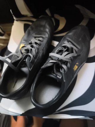 Zapatillas Puma Negras.  NEGOCIABLES