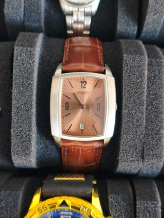 Reloj Vagary con correa de piel