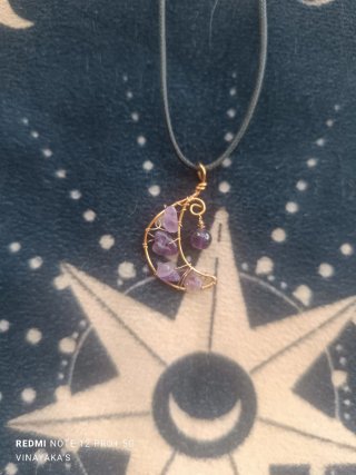 Colgante Amuleto Luna Amatista y Cobre
