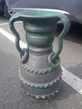 Jarrón de Terracota con Asas