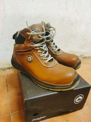Botas de seguridad J'hayber ( sólo un uso)