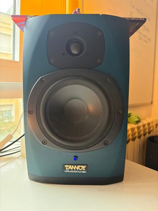 2 Monitores de estudio Tannoy Reveal Active