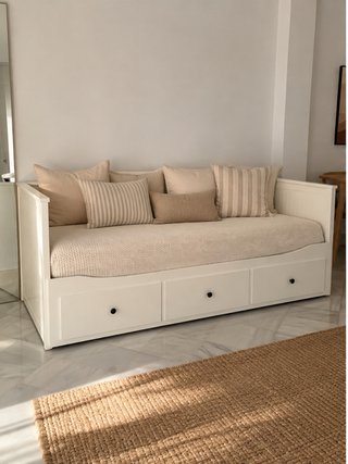 Diván HEMNES IKEA + 2 colchones