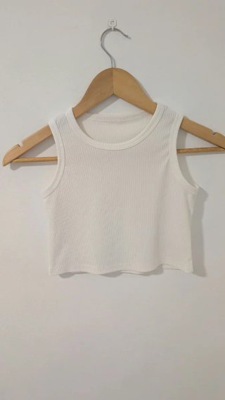 Crop top blanco SHEIN niña talla 8.
