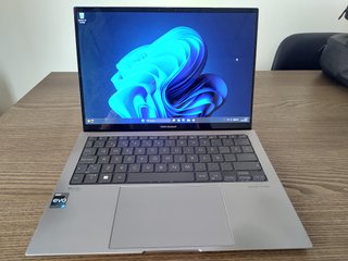 ASUS Zenbook S 13 OLED i7 16GB 1TB – Como nuevo