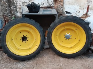 2 Ruedas Estrechas Tractor John Deere 210/95R32