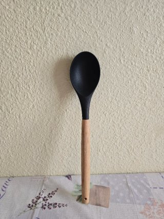 Cuchara de cocina (silicona y madera)