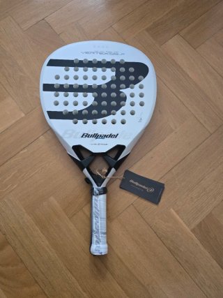 Bullpadel vertex junior 26 NUEVA