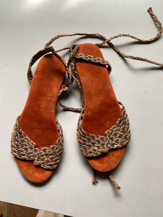 Sandalias de cuerdas trenzadas
