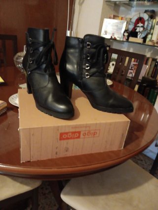Botines Digo Digo de Piel Negros