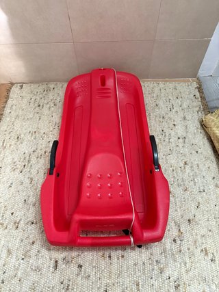 Trineo Rojo de Plástico