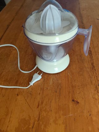 Exprimidor Eléctrico de Cítricos