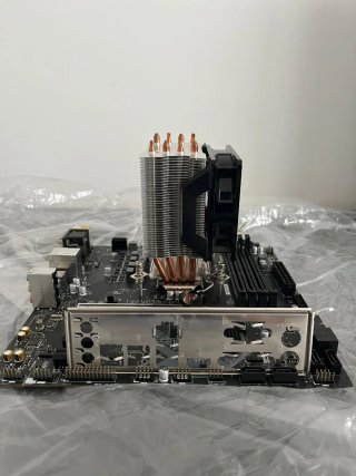 Placa Base con CPU y. Disipador para PC