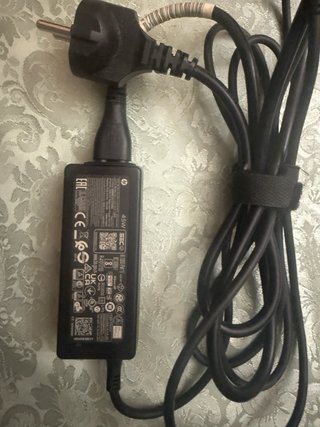 Caricatore Alimentatore HP 45WPunta Blu L25296-003