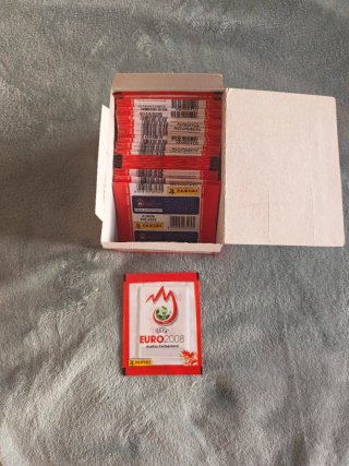 Caja de Sobres Cromos Panini Euro 2008