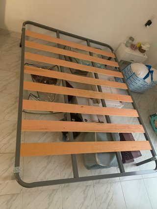 Somier con patas 135 x 190 cm