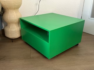 Mesa auxiliar IKEA GARNANÄS verde