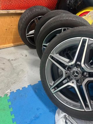 4 LLANTAS ORIGINALES MERCEDES-BENZ AMG DE 18"