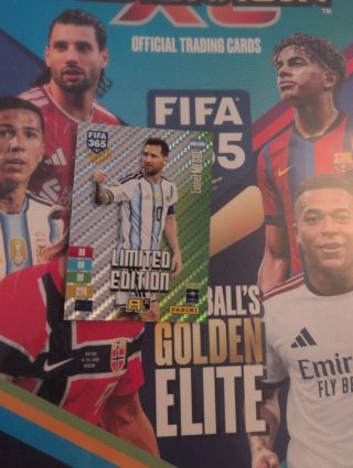 Carta Panini FIFA 365 Messi Limited Edition