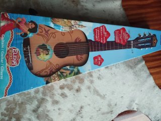 Guitarra Infantil Elena de Ávalor
